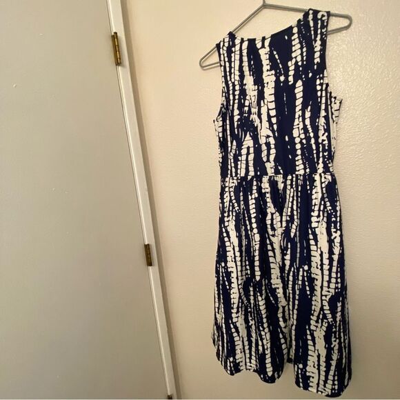 Navy blue print stretch v neck wrap midi summer sleeveless dress M NEW - Picture 3 of 10